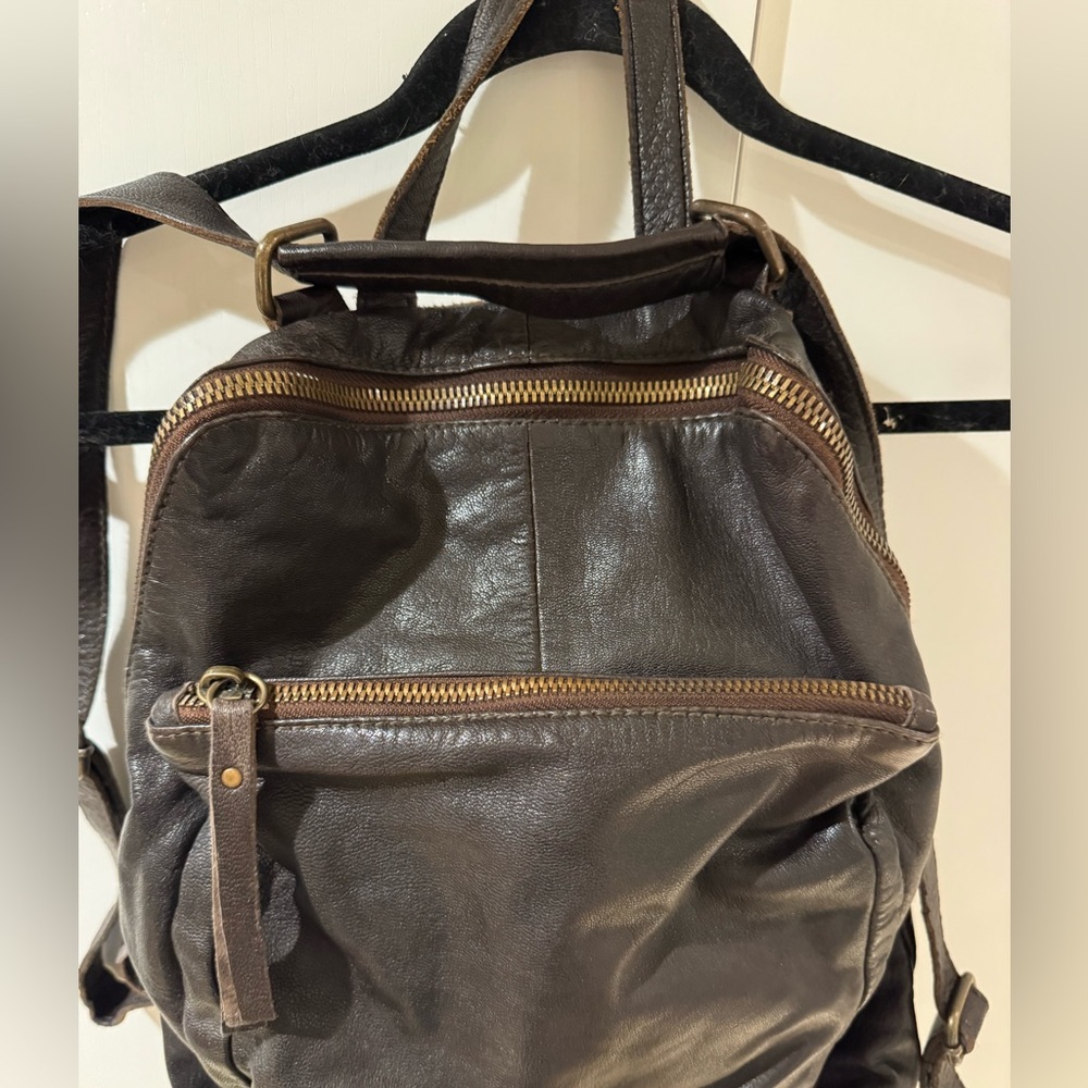 Tano Stylish Brown Leather Backpack - Picture 4 of 16
